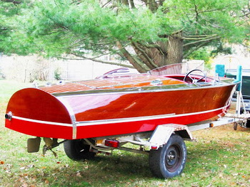 Tin Fishing Boat 90, Aluminum Bottom Deck Boat 15, Thames Cruise Sightseeing River 55